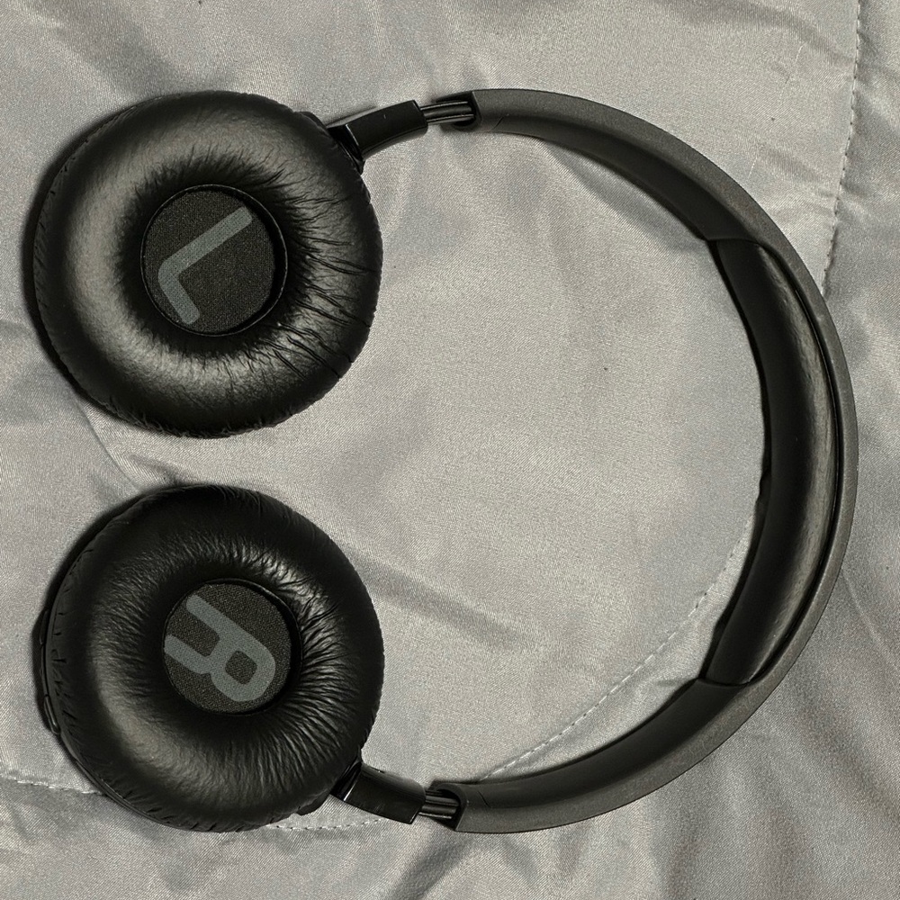 Model: JBL TUNE 600 BT NC